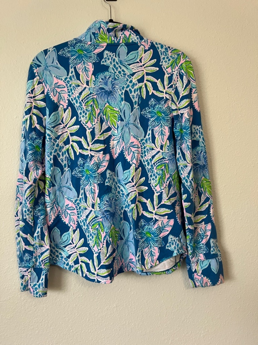 Lilly Pulitzer Leona UPF 50+ Zip-Up :Macaw Blue Tall Me About It small - Picture 5 of 5